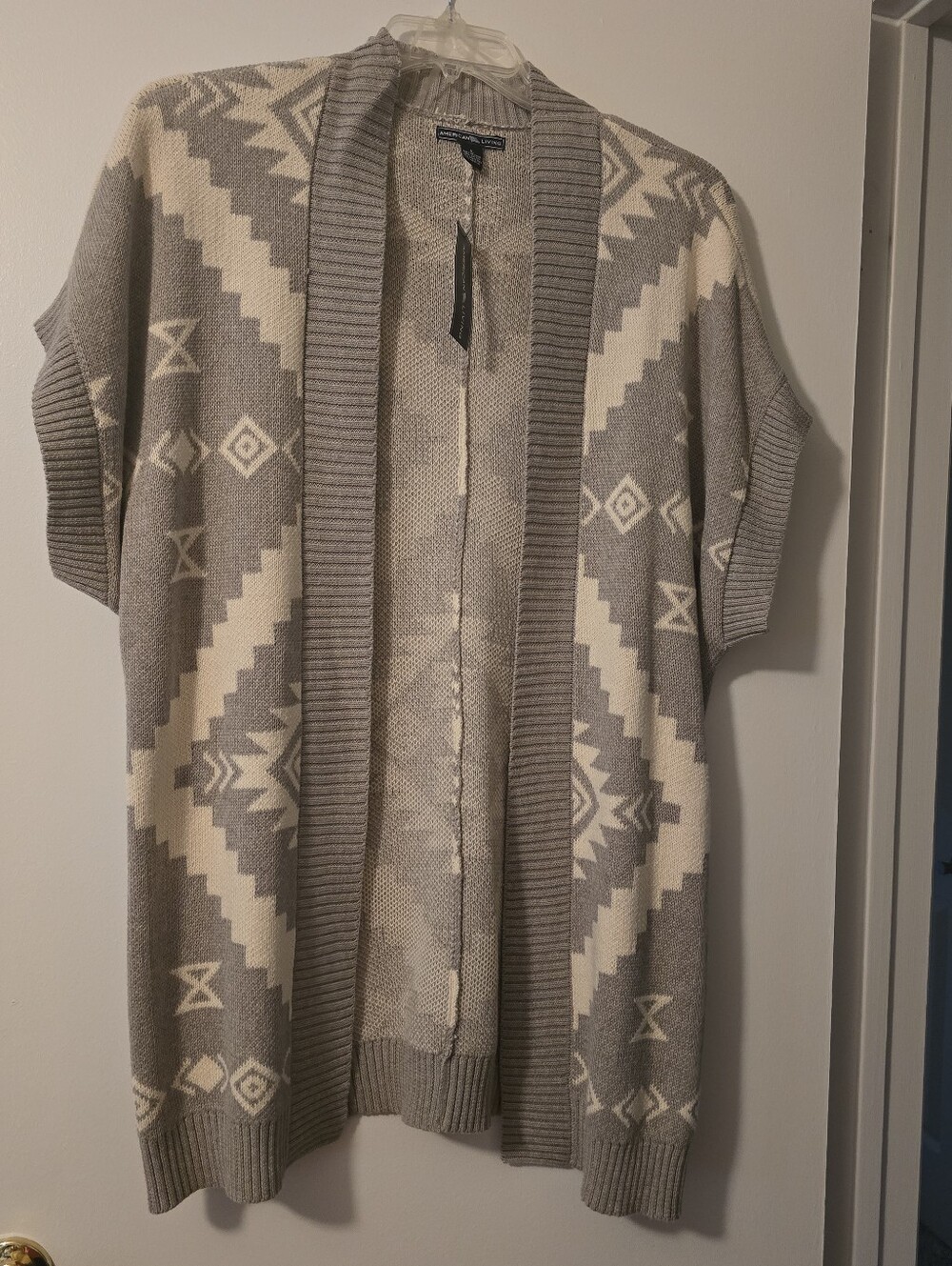 American Living Grey White Aztec Print Dolman Sleeve Cardigan Sweater Size Large